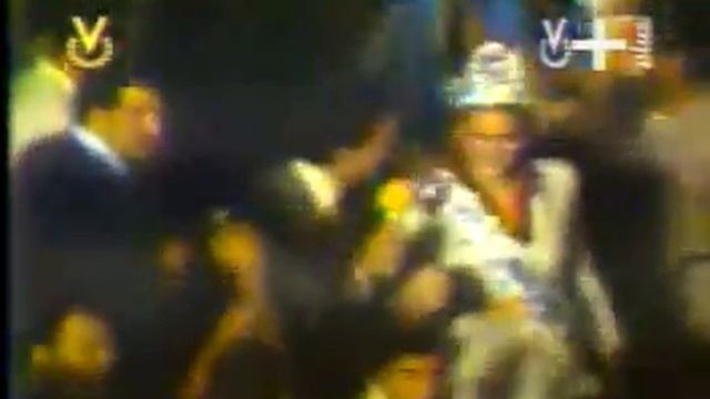 Bienvenida a Stefania Fernandez, Miss Universo 2009 (13/18) смотреть онлайн