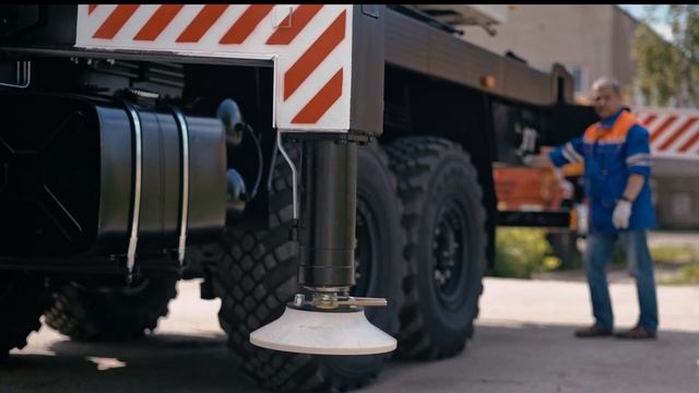 Автокран для различных задач | ИВАНОВЕЦ КС-45717К-3Р | 25 тонн | стрела 30,7 м смотреть онлайн