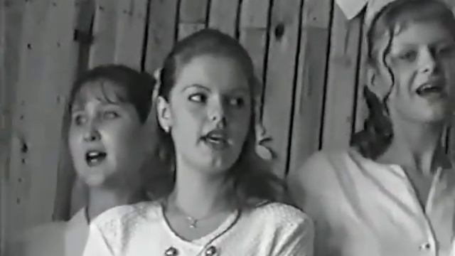 Школа №21 г.Псков 1999г. Последний звонок 11А смотреть онлайн