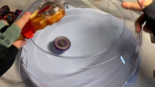 ЦИКЛОН РАГНАРЁК ПРОТИВ 5го СЕЗОНА / Бейблэйд Бёрст / Beyblade Burst