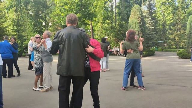 ВСЮДИ БУЙНО КВІТНЕ ЧЕРЕМШИНА! МАЙ 2024 ТАНЦЫ В ХАРЬКОВЕ #retrodancing смотреть онлайн