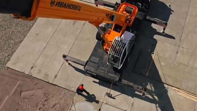 Отзыв о работе на 25т автокране "ИВАНОВЕЦ" смотреть онлайн