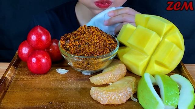 EATING FRUITS PLATTER (MANGO, PLUM, GRAPEFRUIT, GREEN GUAVA, DURIAN ) смотреть онлайн