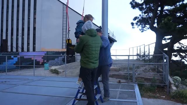 Качели над пропастью, гора Ай Петри Крым смотреть онлайн