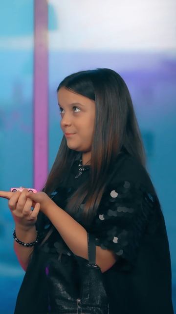 ЧТО НАХОДИТСЯ В СУМОЧКЕ У АВТОРА ХИТА СИГМА БОЙ? #интервью #марияянковская смотреть онлайн