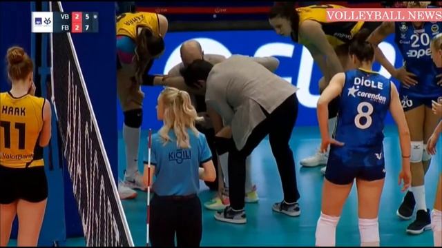 MOMENTO EM QUE GABI TORCE O TORNOZELO E SAI CARREGADA DE QUADRA смотреть онлайн