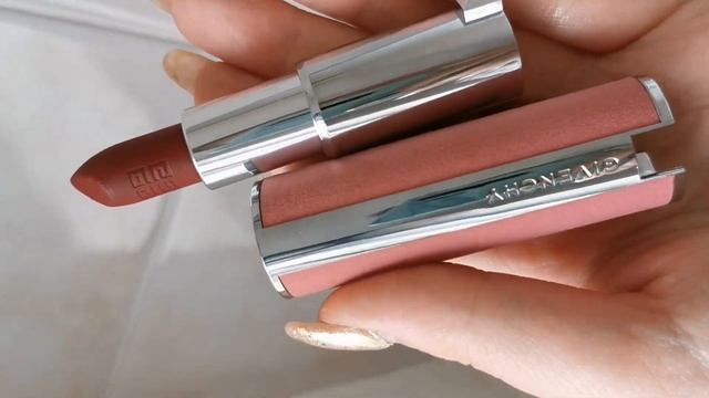GIVENCHY Le Rouge Sheer Velvet Blurring Powder Matte Lipstick No. 17, 39