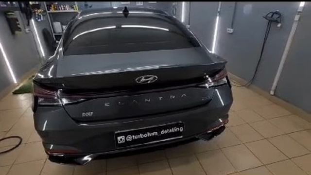 Hyundai Elantra смотреть онлайн