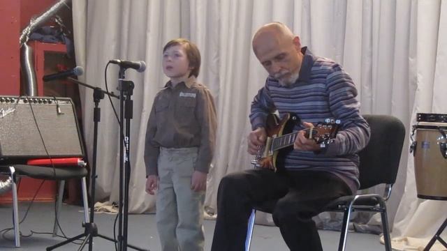 Арсений Агафонов - Вечер бродит смотреть онлайн