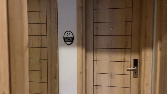 Side Amour Hotel. Live