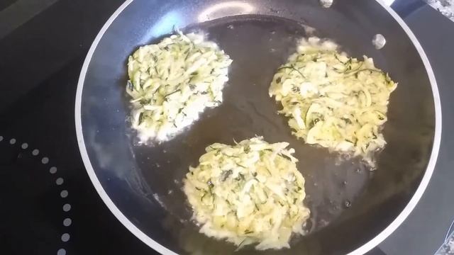 КАБАЧКОВЫЕ ОЛАДУШКИ ГОТОВЛЮ ТОЛЬКО ТАК / SAVORY ZUCCHINI PANCAKES смотреть онлайн