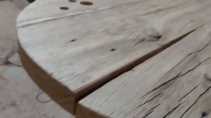 Сделали стол из дуба с элементами мореного дуба