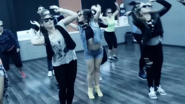 Dancehall party steps routine by Olga Simakova (BamBitta)//Don Andre -Tom Cruise смотреть онлайн