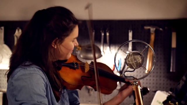 Golden Shoals (formerly Hoot and Holler) - Rock Topper (live at Ear Trumpet Labs) смотреть онлайн