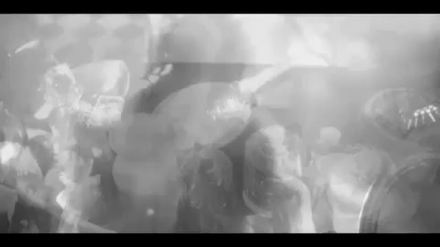 Versace - Bright Crystal смотреть онлайн