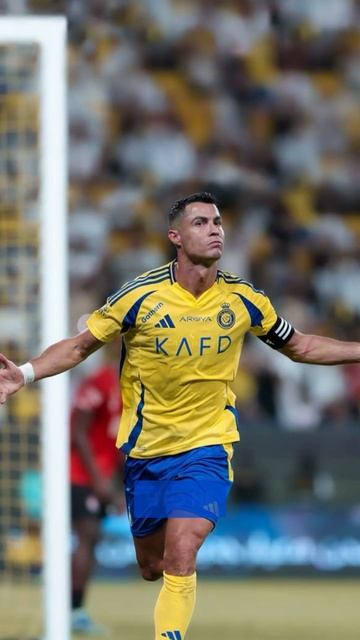 Роналду ВЗБЕШЕН поведением молодежи! #роналду #критика смотреть онлайн