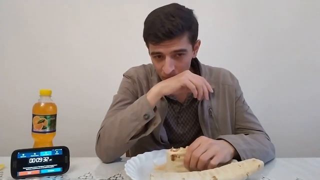 СЪЕСТЬ ТРИ ШАУРМЫ ЗА ОДИН ПРИСЕСТ ИЛИ ВЫПОЛНИ НАКАЗИЕ смотреть онлайн