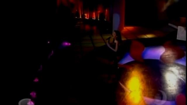 Thalia - Dicen Por Ahi - (Live Ritmo De La Noche)