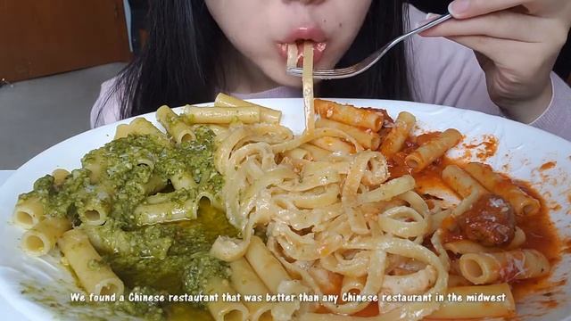 ASMR ALFREDO, PESTO, TOMATO SAUSAGE PASTA | GREEN, WHITE, RED SAUCE PASTA смотреть онлайн