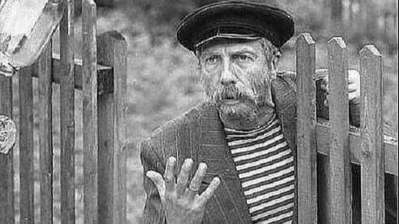 Он не ругачий. Но не все так просто. смотреть онлайн