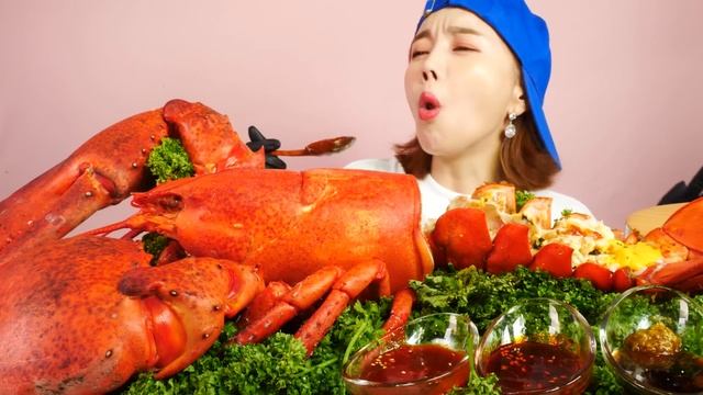 [Mukbang] OMG!GIANT KING LOBSTER🦞3.5KG SASHIMI 대왕 랍스터 3.5kg 직접 회 떠서 먹방! ASMR Realsound Ssoyoung смотреть онлайн
