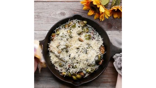 Garlic Parmesan Bacon Brussels Sprouts смотреть онлайн