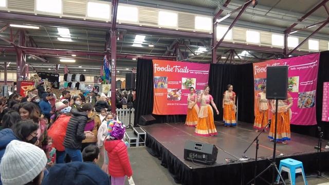 【4K】 Melbourne Queen Victoria Market| Bollywood Dance & Workshop Australia#bollywood #indianfestiva смотреть онлайн