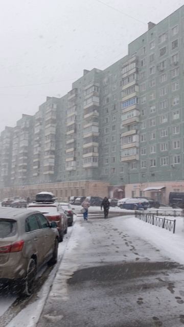 Красногвард р-н, Ударников пр 28/32