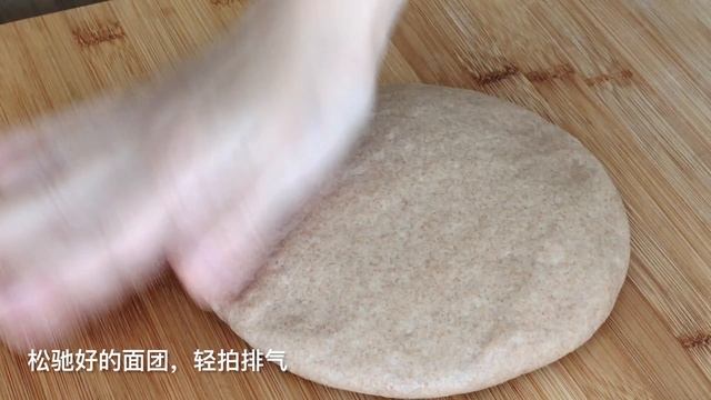 100%全麦汉堡胚减脂美食，存放3天依旧香软可口，完胜in-N-Out смотреть онлайн