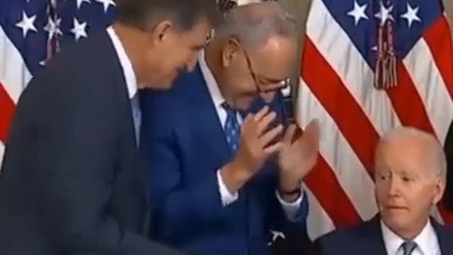 Байден и ручка смотреть онлайн