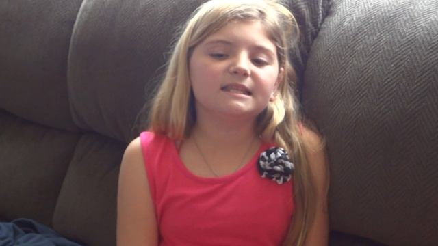 9 year old Singing Let it go from Frozen Kylie Blake смотреть онлайн