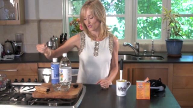 Natural Cleaning : 5 Uses for Baking Soda : Gorgeously Green смотреть онлайн