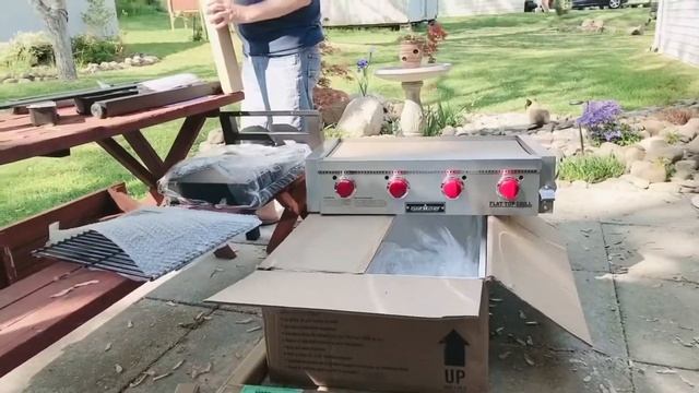 Camp Chef FTG600 | Unboxing , Assembly | Cookin’ n Grillin’ | Hazel смотреть онлайн