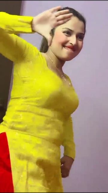 Indian Housewife Hot Dance At Home смотреть онлайн