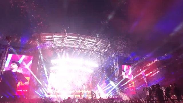 Mark Forster mit "Chöre" beim Konzert im Fritz Walter - Stadion Kaiserslautern auf dem Betze смотреть онлайн