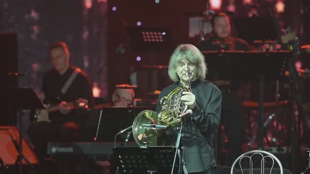 "Кобра" - Аркадий Шилклопер (валторна) и джазовый оркестр "Золотая Труба" п/у Тимура Бахрова