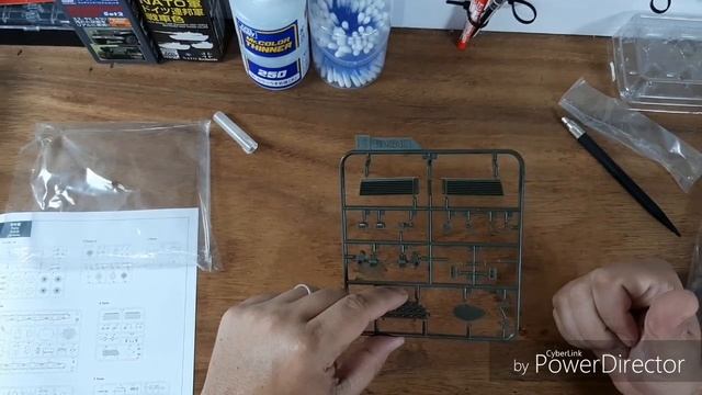 Review completo deste fantástico kit da Meng Leopard 1A5 na escala 1/35 смотреть онлайн