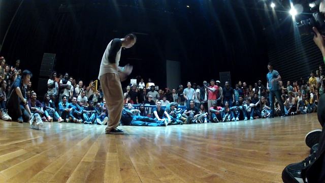 Salah v. Hoan BATTLE BAD 2013- GoPro (Raw Video) смотреть онлайн