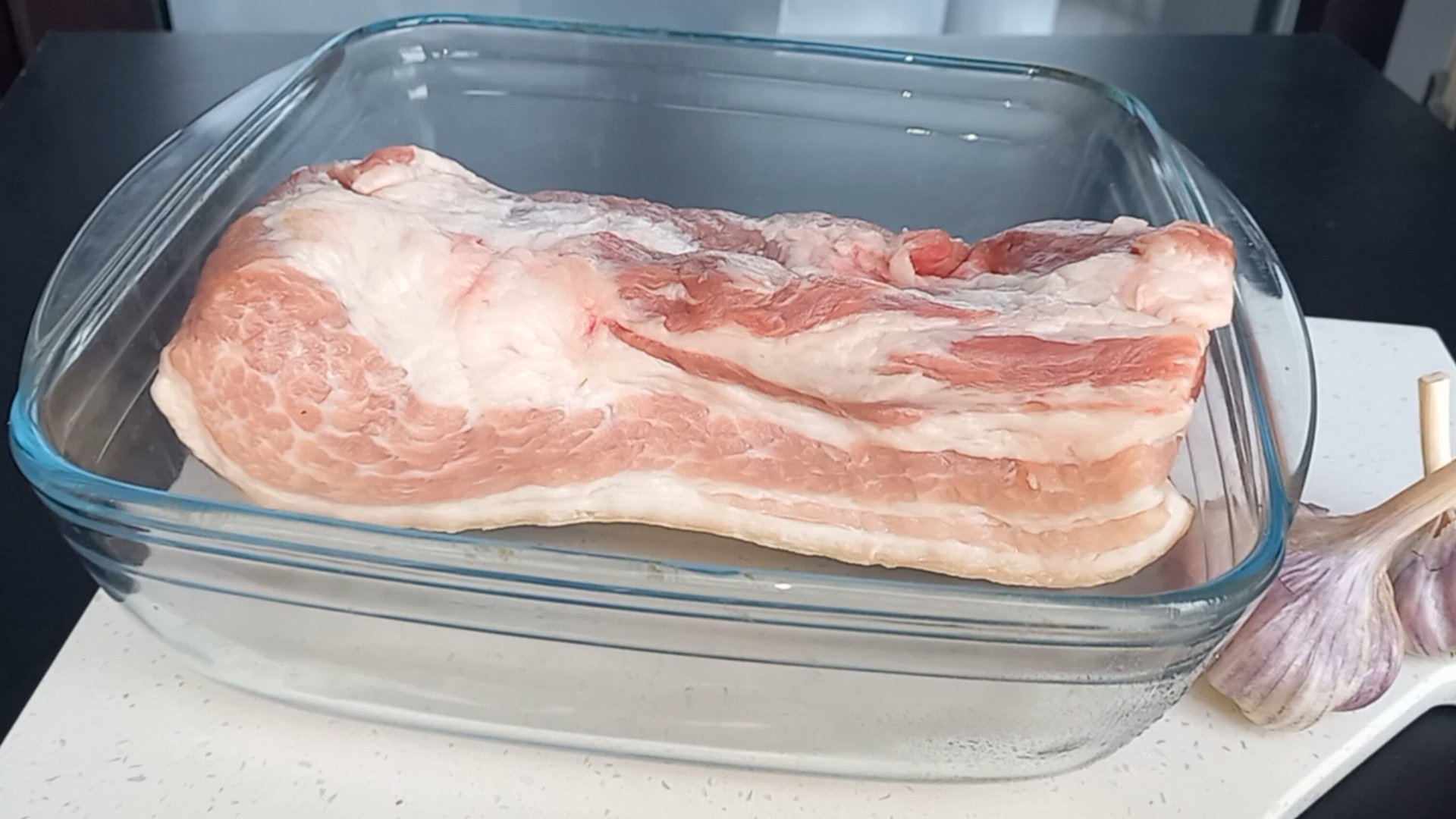 СОЧНАЯ СВИНАЯ ГРУДИНКА Беспроигрышный вариант приготовления! Как приготовить Свиную грудинку вкусно! смотреть онлайн