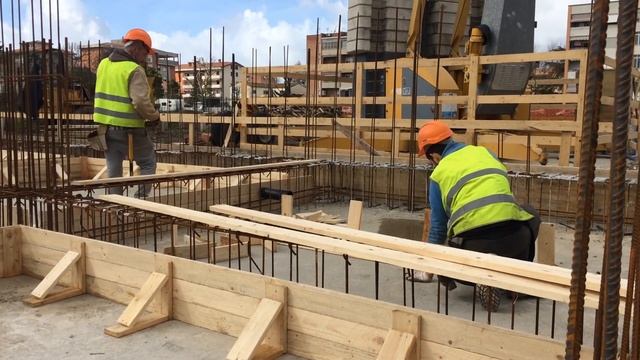Impresa di costruzioni a Pisa: i lavori di carpenteria al Borghetto смотреть онлайн