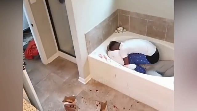Cuando Entras a la Habitación en el Momento Equivocado смотреть онлайн
