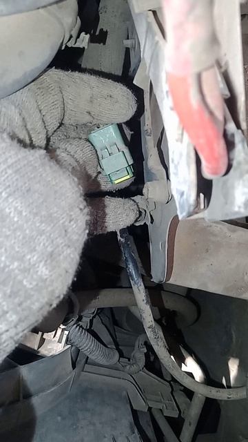 Как снять разъём с датчика заднего хода renault duster смотреть онлайн