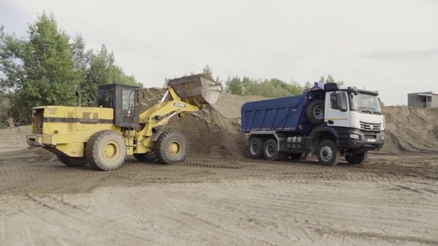 0_Construction_Excavator_1280x720