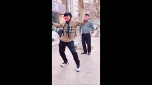 Dancing Chinese meme - Half Ton Brothers