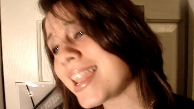 Amanda lip-synching to Phil Wickham смотреть онлайн