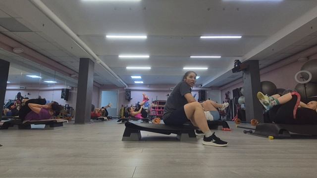 СИЛОВАЯ ТРЕНИРОВКА ЦЕЛОЕ ЗАНЯТИЕ / SUPER STRONG / ГРУППОВАЯ ТРЕНИРОВКА смотреть онлайн