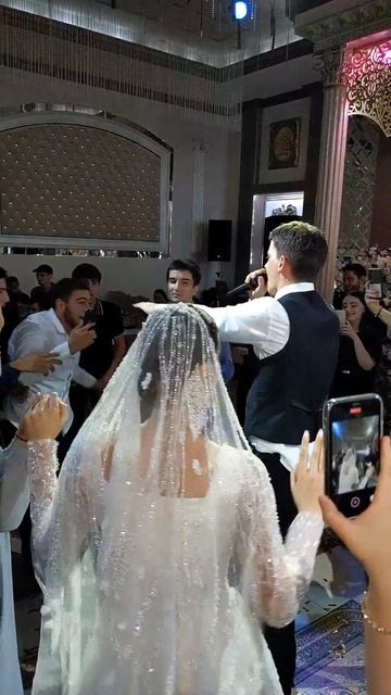 Жених спел песню невесте на свадьбе 👍🔥 смотреть онлайн