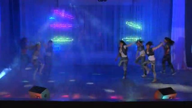 Дуэт "Shaker Song" "Wanna be".mpg смотреть онлайн