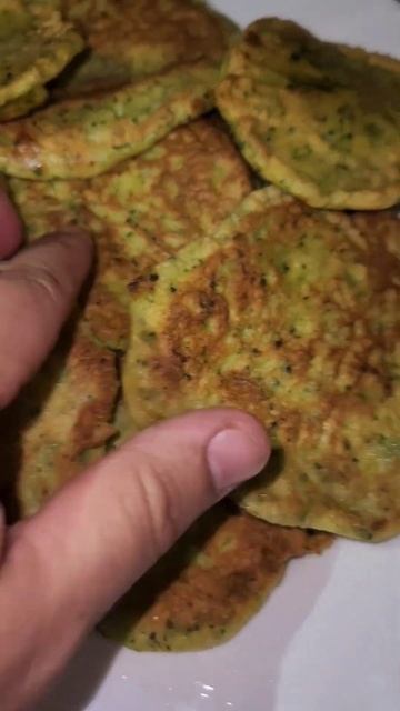 Омлет с Брокколи #shortsvideo #like #рекомендации #вкусно #shorts #broccoli #short #рек#готовимдома смотреть онлайн