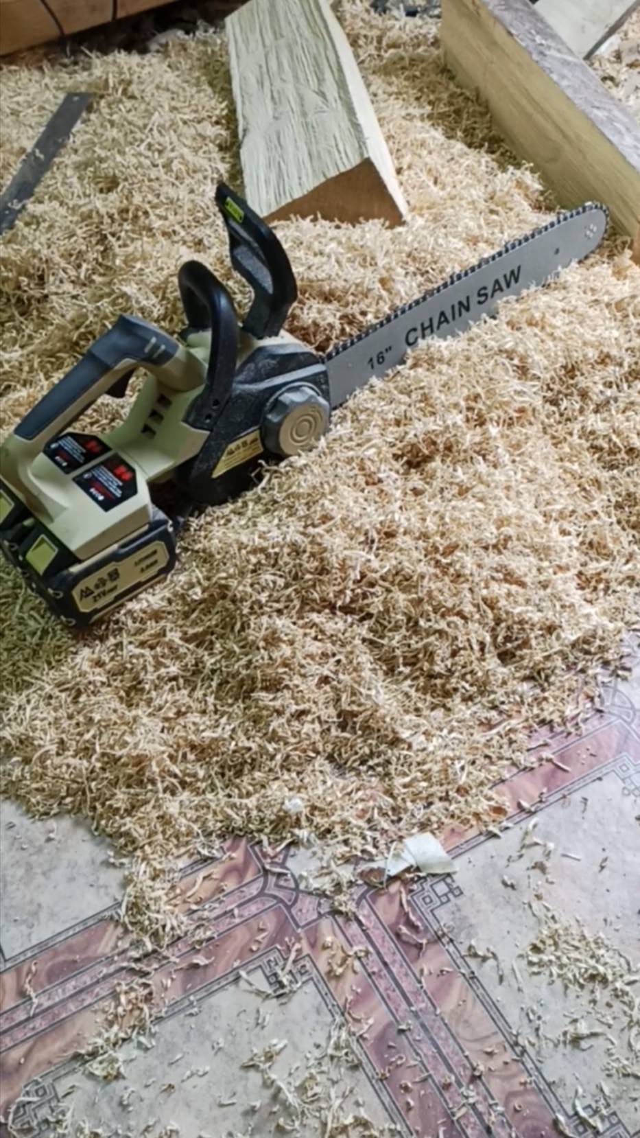 Аккумуляторная цепная пила Feng Bao,FB-8355B, 2800Вт, 16